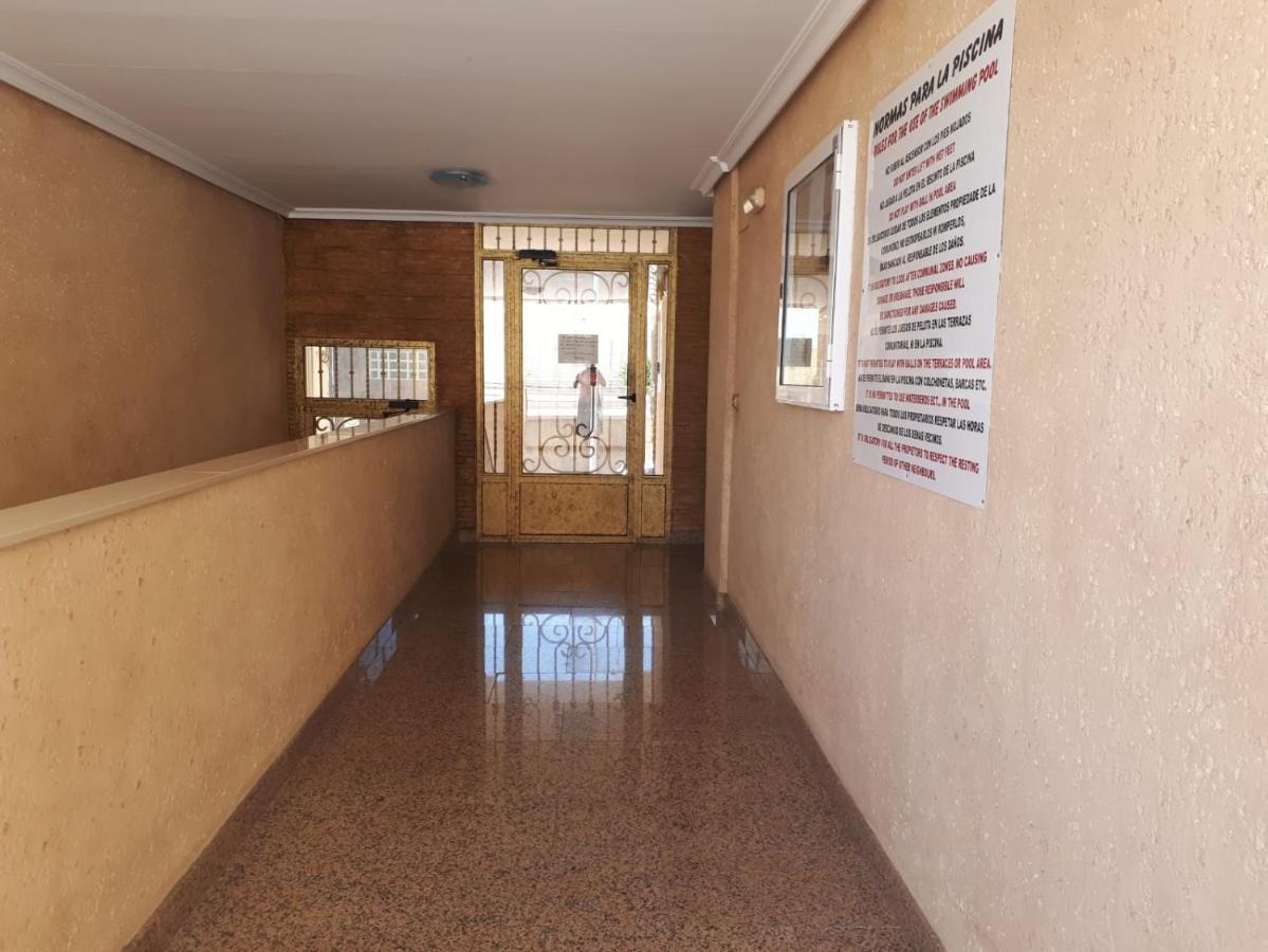 Apartamento 9 De Octubre Лос Монтесинос Екстериор снимка